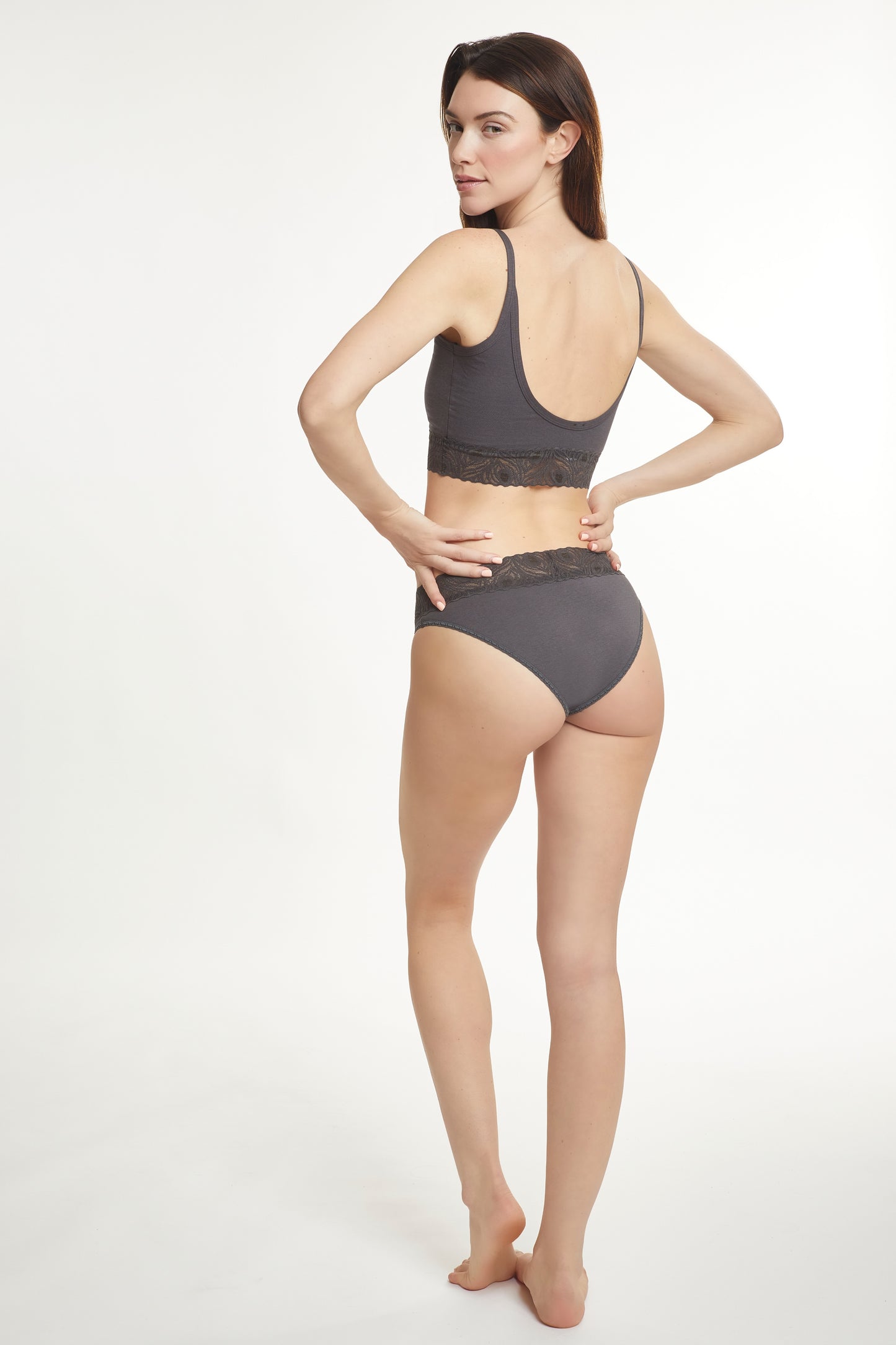 Signature Low Rise Bikini Brief