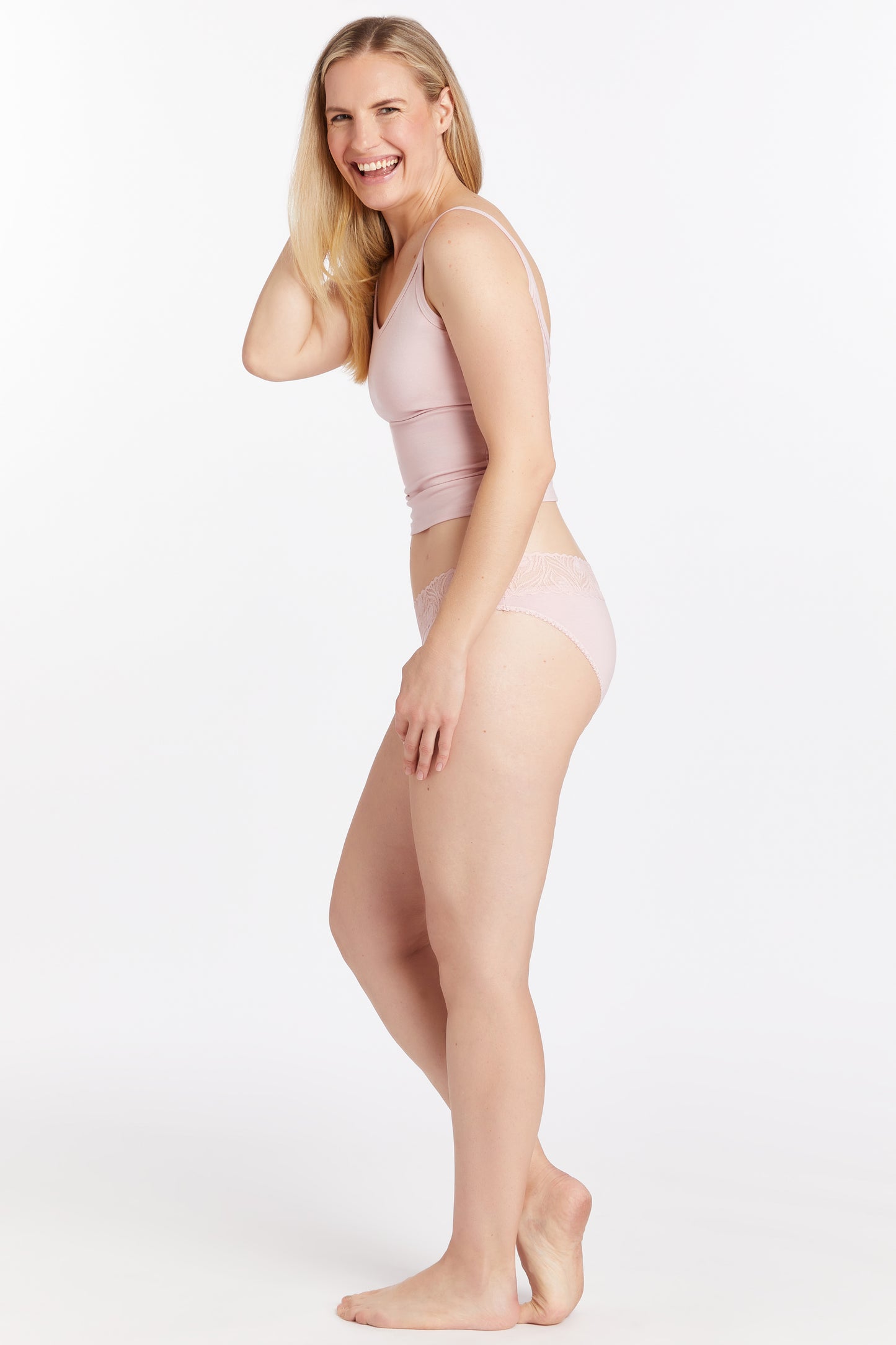 Signature Low Rise Bikini Brief