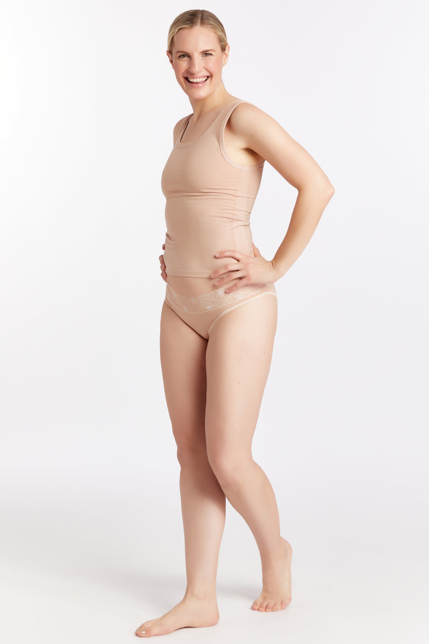 Signature Low Rise Bikini Brief
