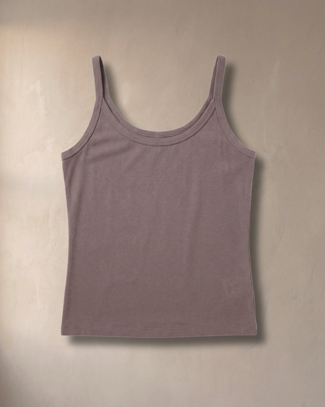 scoop tank from camofleur made of bamboo-cotton and with a flattering deep scoop in front and back