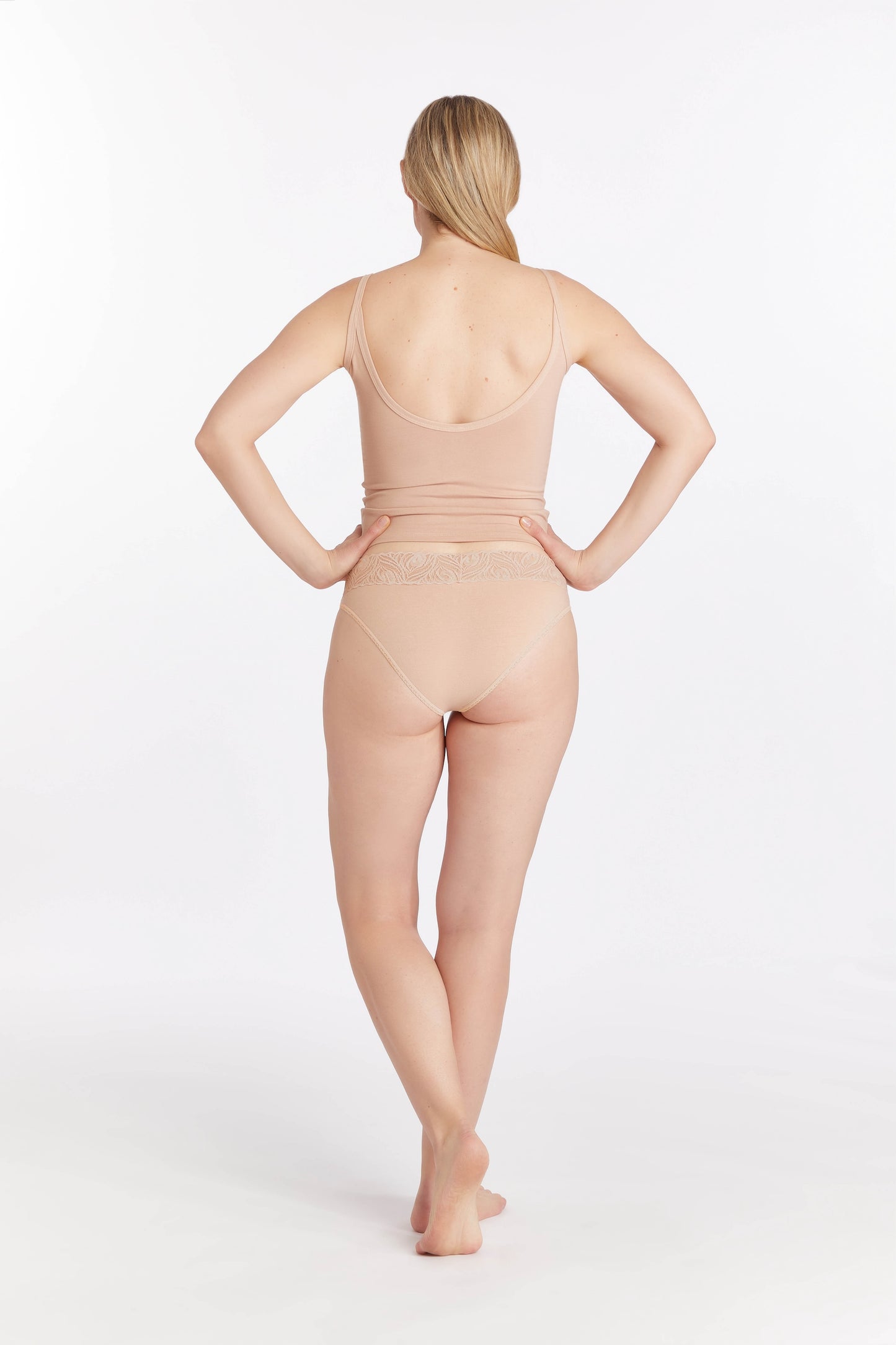 Signature Low Rise Bikini Brief